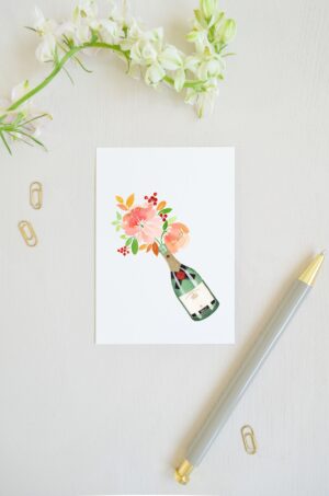 ansichtkaart met champagnefles met daaruit bloemen, geschilderd met aquarel