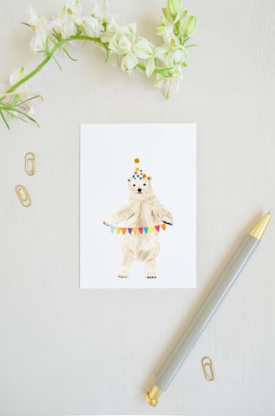 ansichtkaart met feest ijsbeer, voor een verjaardag